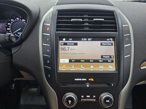 Used 2017 Lincoln MKC Select w/ Select Plus Package FWD image 24