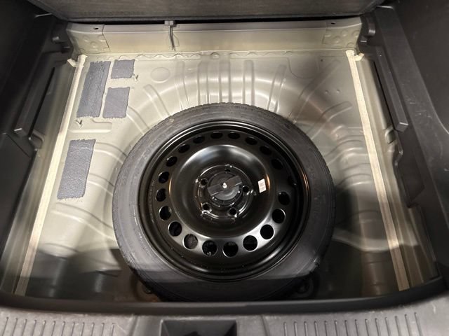 Used 2025 Chevrolet Trax LT FWD image 30