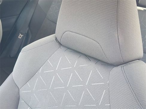 Used 2021 Toyota RAV4 XLE image 15