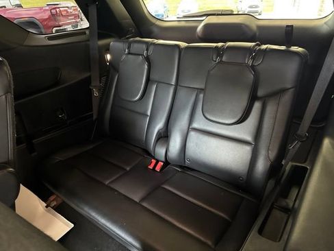 Used 2020 Ford Explorer XLT w/ Equipment Group 202A AWD/4WD image 30