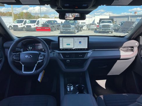 New 2026 Ford Explorer ST-Line w/ ST-Line Street Pack AWD/4WD image 6