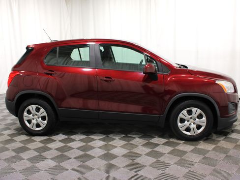 Used 2016 Chevrolet Trax LS FWD image 25