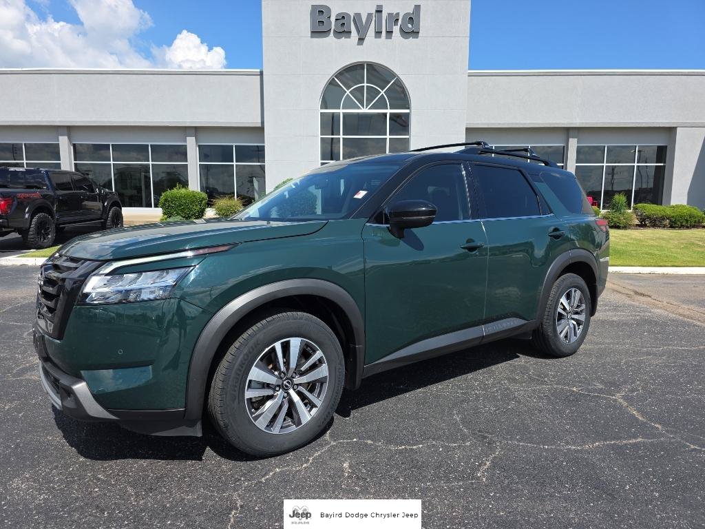 Used 2023 Nissan Pathfinder SL w/ Lighting Package (N92) FWD image 1