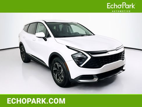 Used 2025 Kia Sportage LX FWD image 1
