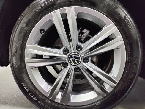 Used 2024 Volkswagen Jetta SE w/ Panoramic Sunroof Package image 22