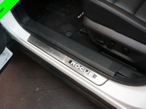 Certified 2023 Nissan Rogue SL w/ SL Premium Package image 30