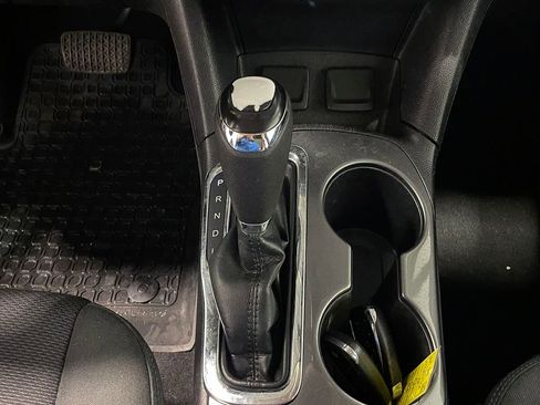 Used 2018 Chevrolet Cruze LT w/ Convenience Package FWD image 30