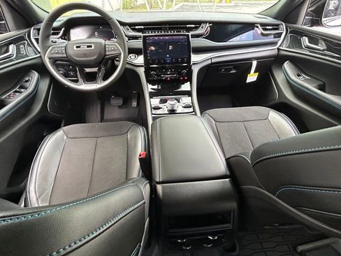 New 2024 Jeep Grand Cherokee Trailhawk image 37