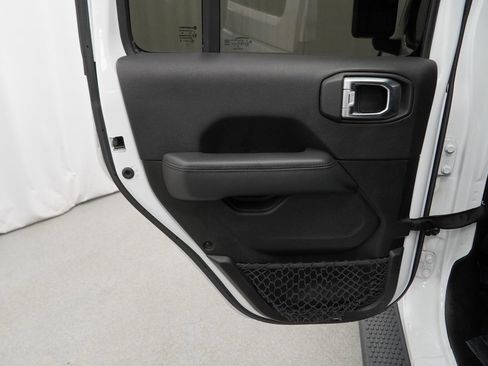 Certified 2022 Jeep Wrangler Unlimited Sahara image 42