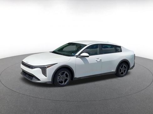 Used 2025 Kia K4 FWD image 6
