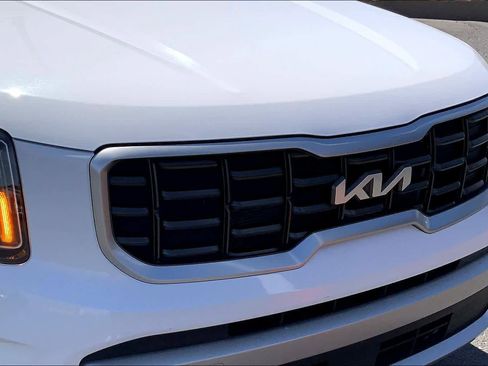 Used 2025 Kia Telluride S AWD/4WD image 30