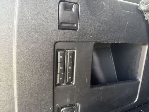 Used 2018 Ford Expedition Platinum AWD/4WD image 26