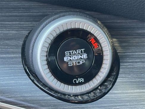 Used 2024 Jeep Wagoneer Series II image 8