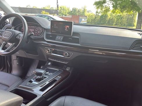 Used 2020 Audi Q5 2.0T Premium Plus w/ Premium Plus Package AWD/4WD image 19