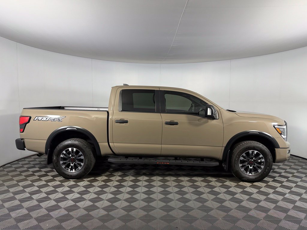 Used 2024 Nissan Titan PRO-4X w/ Pro-4x Convenience Package AWD/4WD image 4