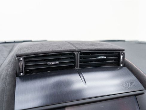 Used 2020 Jaguar F-TYPE SVR image 83