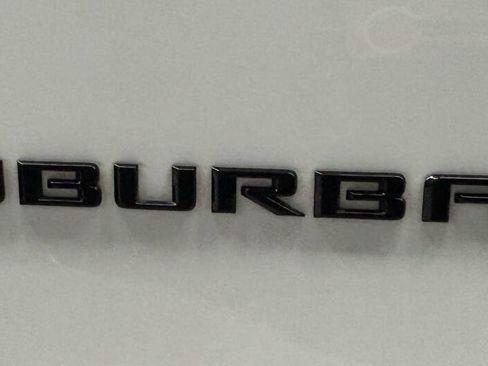 Used 2022 Chevrolet Suburban RST w/ Luxury Package AWD/4WD image 4