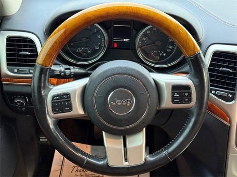 Used 2011 Jeep Grand Cherokee Overland image 16