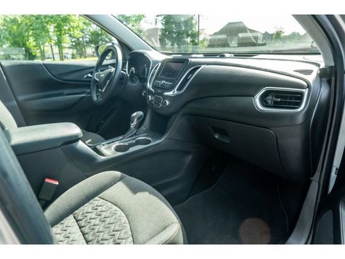 Used 2024 Chevrolet Equinox LT AWD/4WD image 18