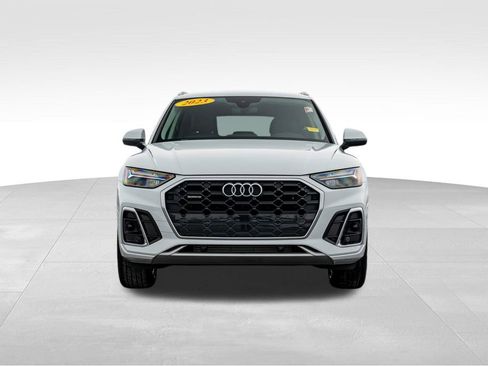 Used 2023 Audi Q5 2.0T Premium w/ Convenience Package image 2