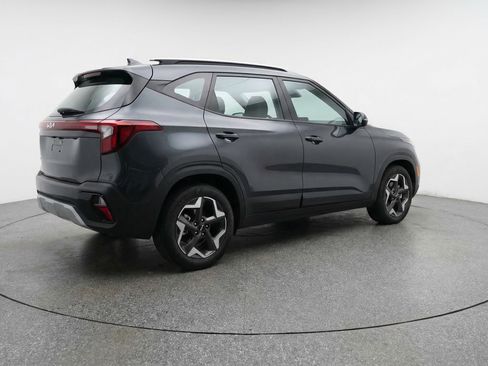 Used 2025 Kia Seltos S FWD image 9