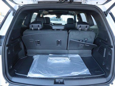 New 2026 GMC Acadia Elevation image 9