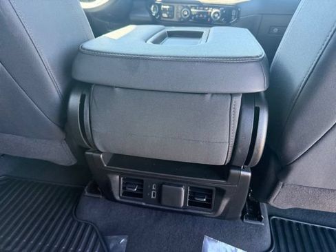 Used 2025 Chevrolet Silverado 1500 LT w/ Z71 Off-Road Package AWD/4WD image 46