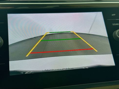 Used 2024 Volkswagen Tiguan SE R-Line image 22