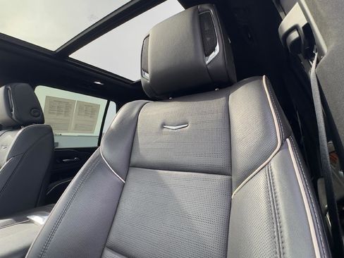 Certified 2023 Cadillac Escalade Premium Luxury w/ LPO, Radiant Package image 16