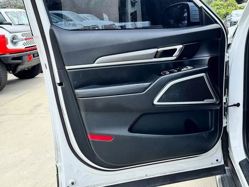 Used 2020 Kia Telluride LX AWD/4WD image 19