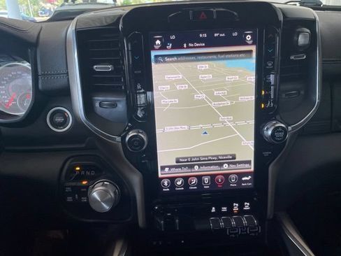 Used 2019 RAM 1500 Laramie AWD/4WD image 11