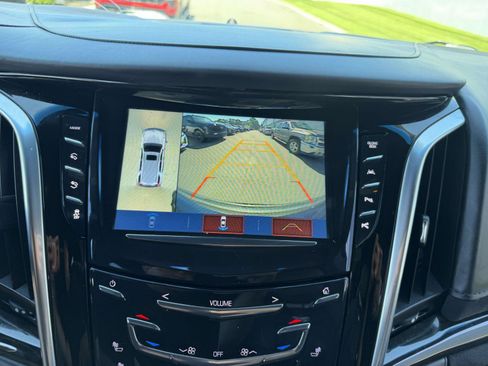 Used 2020 Cadillac Escalade ESV Platinum AWD/4WD image 25