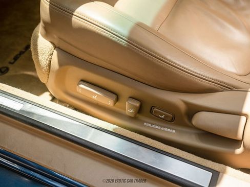 Used 2010 Lexus SC 430 Convertible RWD image 33