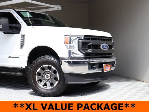 Used 2022 Ford F250 XL w/ Power Equipment Group AWD/4WD image 3