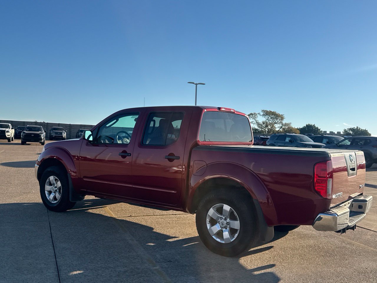 Used 2010 Nissan Frontier SE AWD/4WD image 17