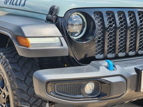 Used 2023 Jeep Wrangler Unlimited w/ Sun & Screen Package AWD/4WD image 6