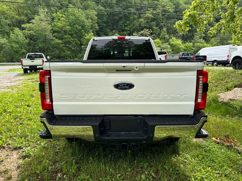 New 2025 Ford F250 Lariat w/ Lariat Ultimate Package image 8