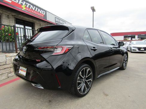 Used 2022 Toyota Corolla XSE FWD image 4