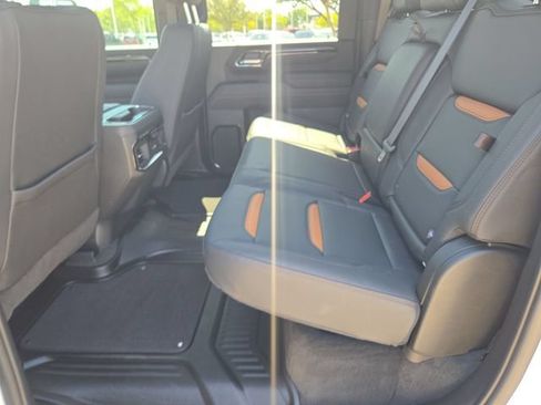 Used 2025 GMC Sierra 2500 AT4 w/ AT4 Premium Plus Package AWD/4WD image 25