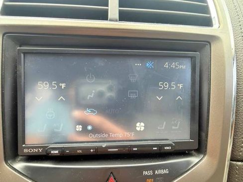 Used 2014 Lincoln MKX AWD w/ Equipment Group 102A image 17