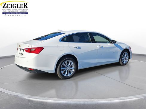 Used 2025 Chevrolet Malibu LT image 5