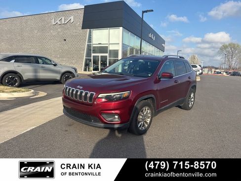 Used 2019 Jeep Cherokee Latitude Plus w/ Comfort/Convenience Group image 7