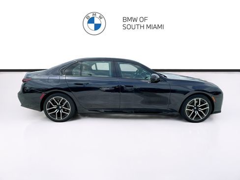 Used 2023 BMW 740i RWD image 8