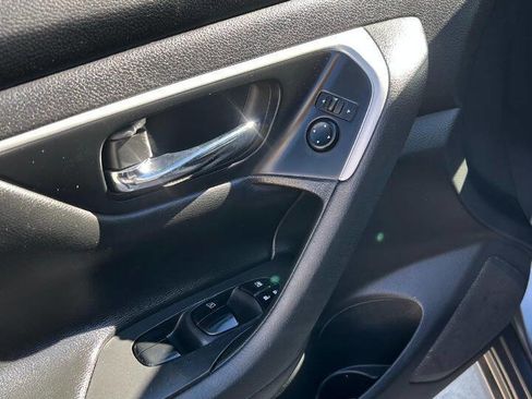 Used 2018 Nissan Altima 2.5 S w/ S Convenience Package image 18