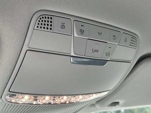 Used 2020 Mercedes-Benz GLC 300 image 29