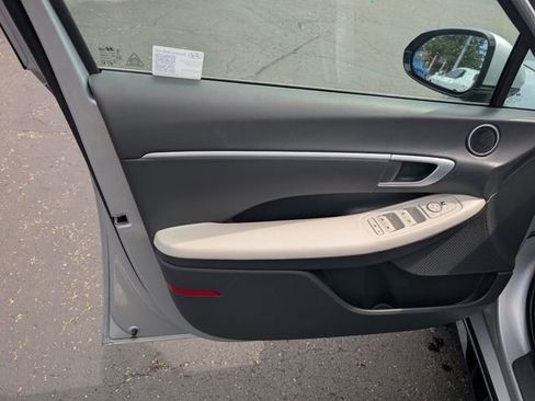 Used 2025 Hyundai Sonata SEL FWD image 14