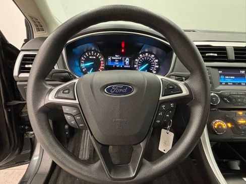 Used 2015 Ford Fusion SE image 15