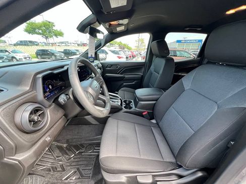 Used 2026 Chevrolet Colorado Trail Boss AWD/4WD image 19