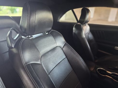 Used 2019 Ford Mustang Premium RWD image 22