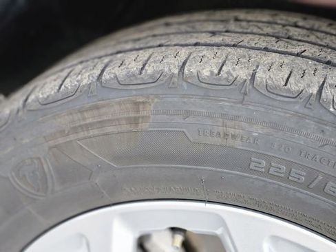 Used 2025 Jeep Compass Latitude AWD/4WD image 11